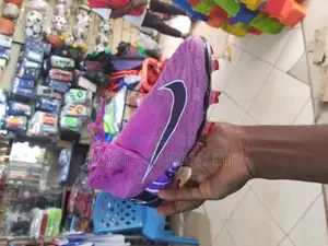 Football Professional Shoe /Golden