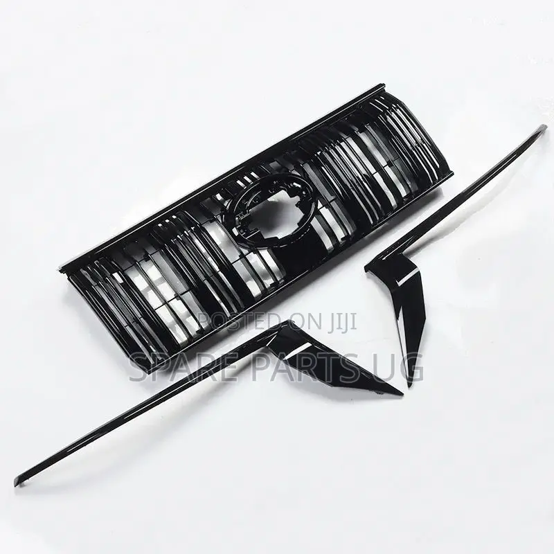 Landcruiser Prado FJ150 2018 - 2023 Grill With Mouldings