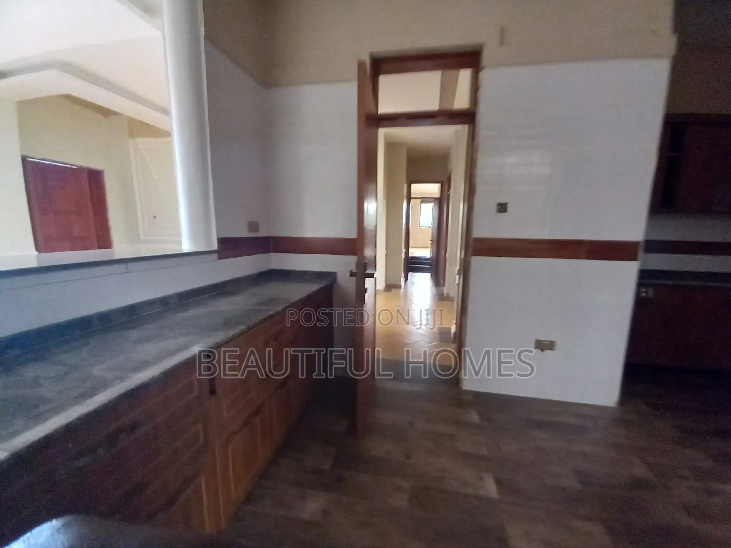 Furnished 6bdrm Mansion in Kisaasi, Nakawa for sale
