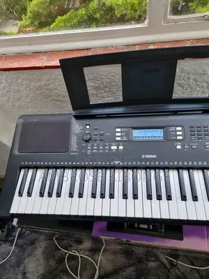 Genuine Original Yamaha PSR-E373 Portable Keyboard.