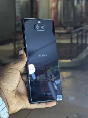 Sony Xperia 8 SOV42 64 GB Black