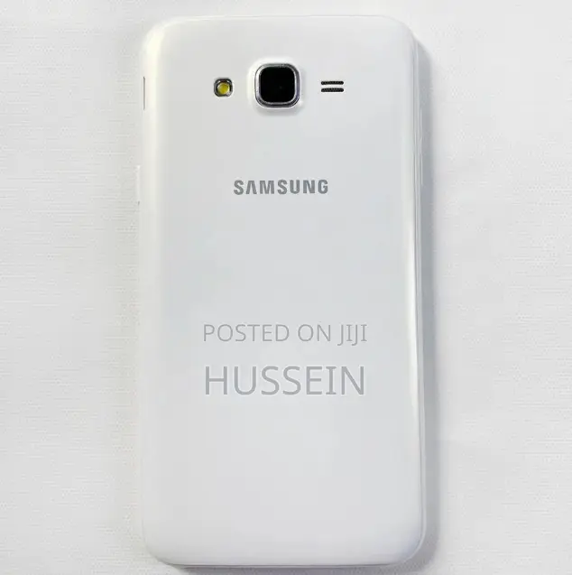 Samsung Galaxy J7 16 GB White