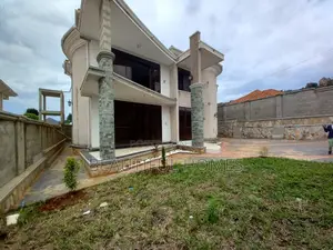 Furnished 6bdrm Duplex in Bwebajja, Ssabagabo-Makindye for sale