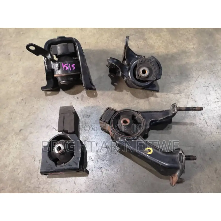 A Set of Engine Mountings for Primo, Camry and Calidina