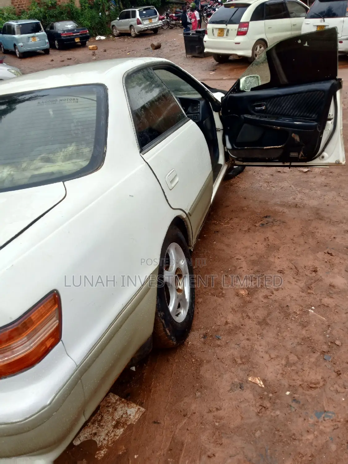 Toyota Mark II 2001 White