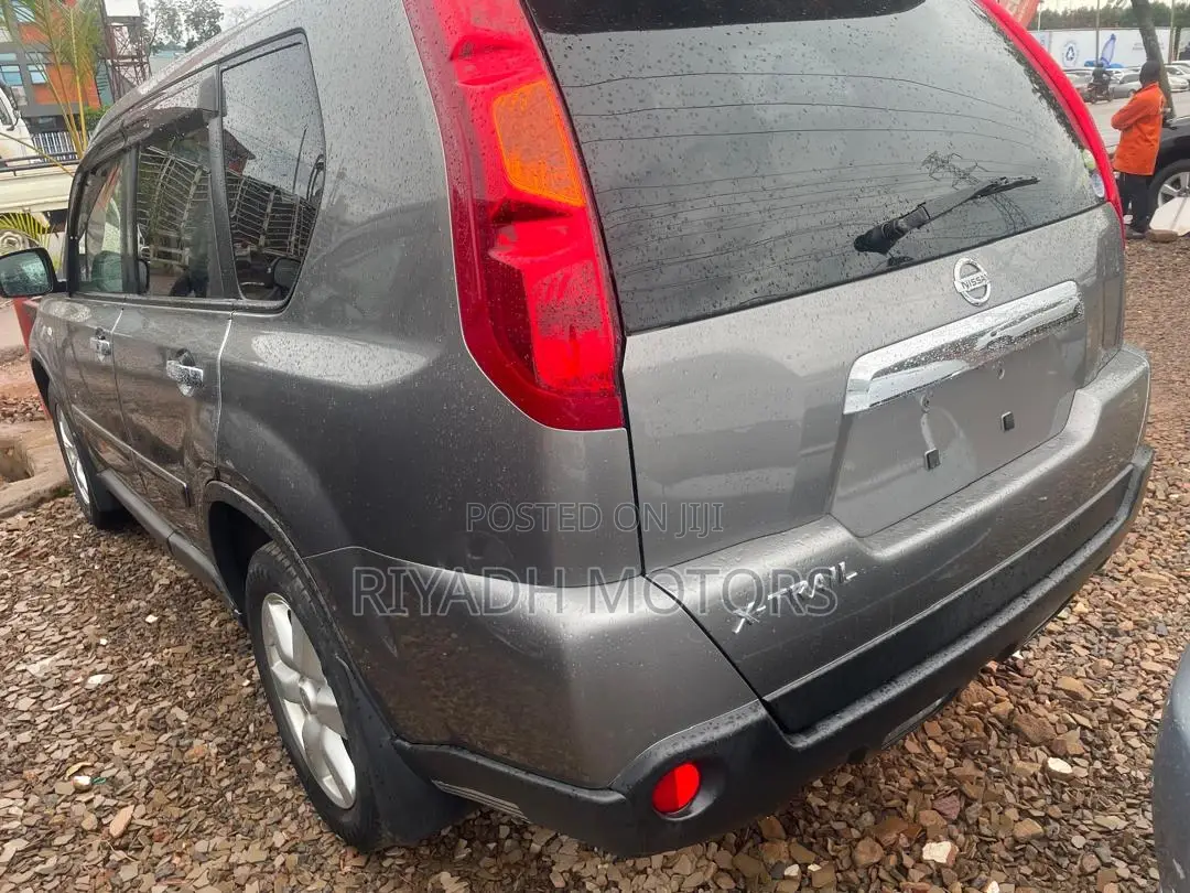 Nissan X-Trail 2.0 Petrol XE 2010 Gray