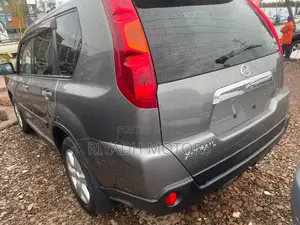Nissan X-Trail 2.0 Petrol XE 2010 Gray