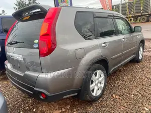 Nissan X-Trail 2.0 Petrol XE 2010 Gray