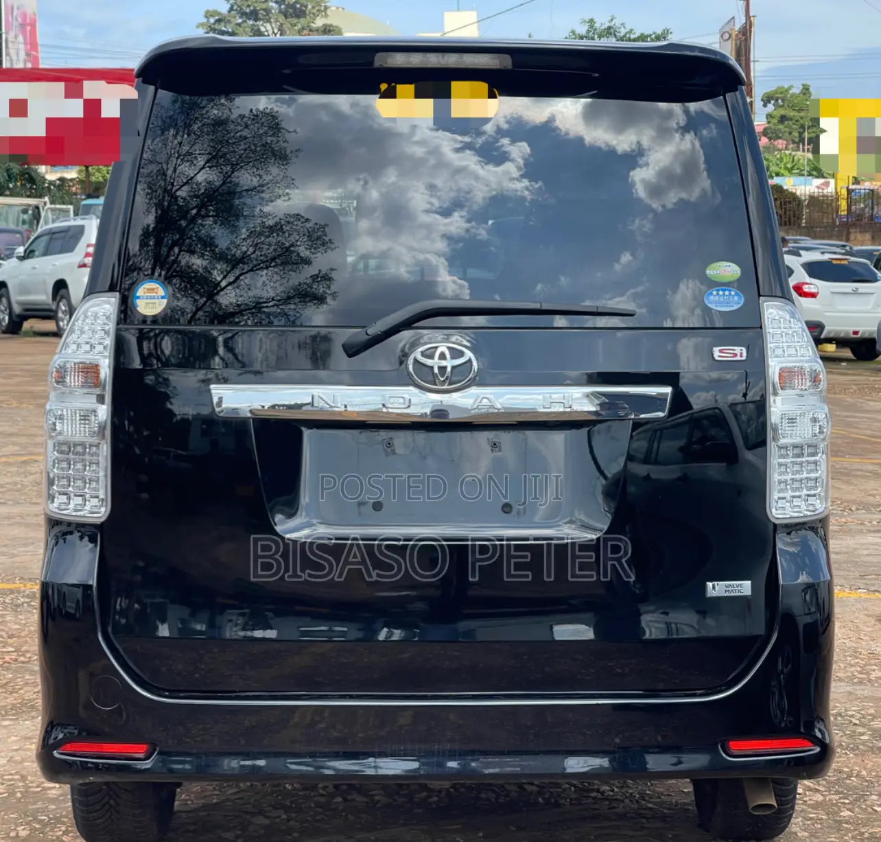 Toyota Noah 2.0 158hp AWD (8 Seater) 2010 Black