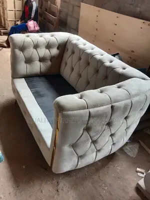 2 Seater Chesterfield Sofa Seat