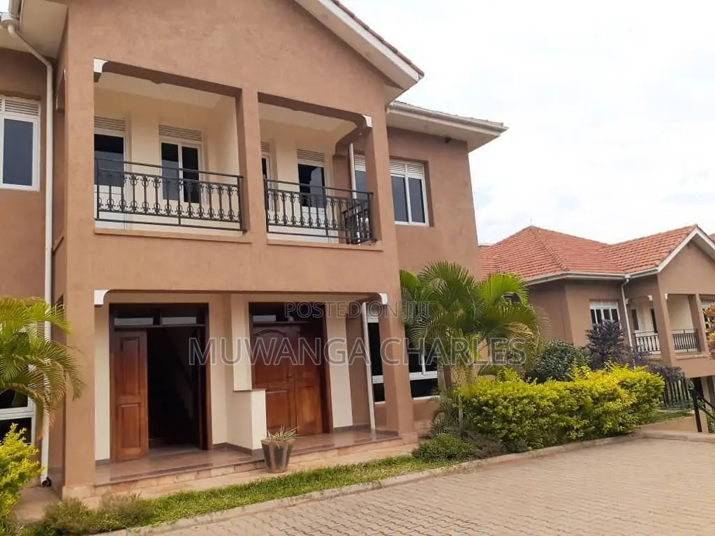 4bdrm Duplex in Fs Properties Ltd, Central Division for rent