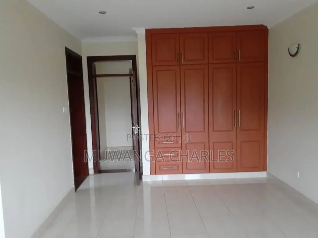 4bdrm Duplex in Fs Properties Ltd, Central Division for rent