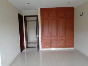 4bdrm Duplex in Fs Properties Ltd, Central Division for rent
