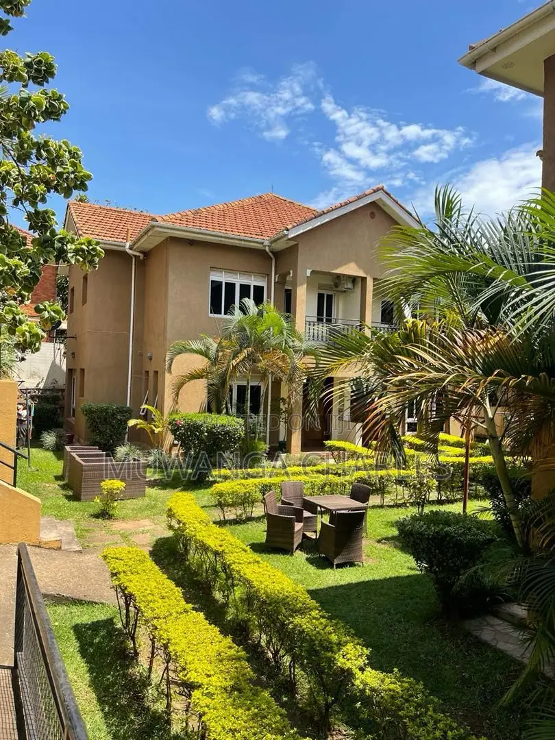 4bdrm Duplex in Fs Properties Ltd, Central Division for rent