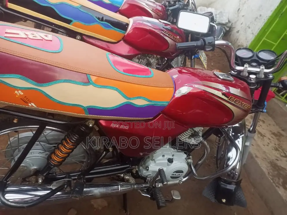 Bajaj Boxer 100 2023 Red