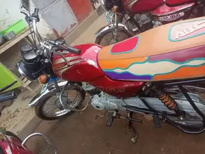 Bajaj Boxer 100 2023 Red
