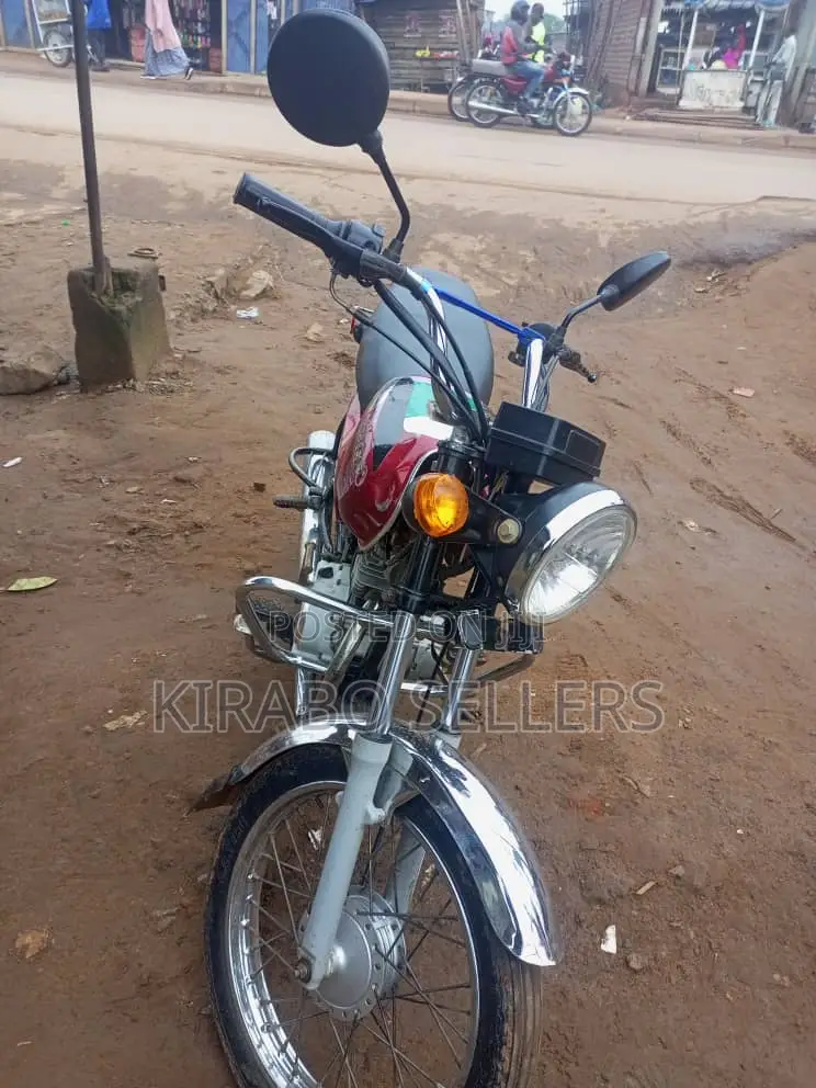 Bajaj Boxer 2022 Red