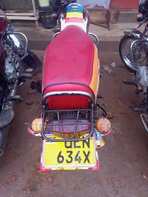 Bajaj Boxer 100 2019 Red