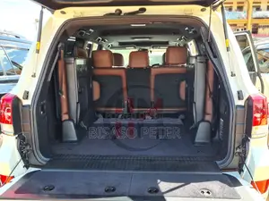 Toyota Land Cruiser 4.6 V8 ZX 2016 White