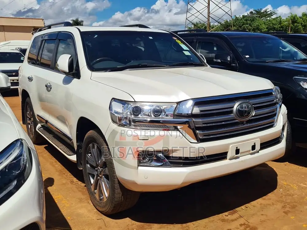Toyota Land Cruiser 4.6 V8 ZX 2016 White