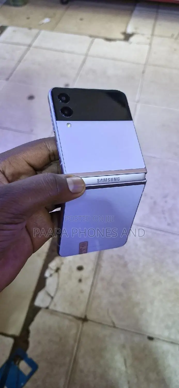 New Samsung Galaxy Z Flip 3 256 GB Purple