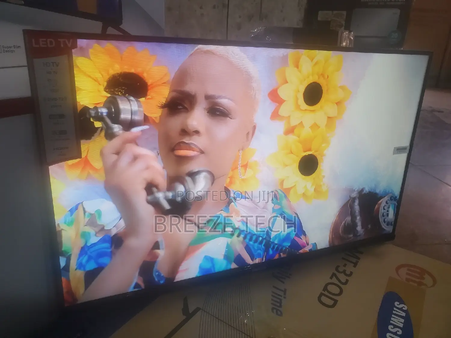 Samsung Tv 32"Inch Digital