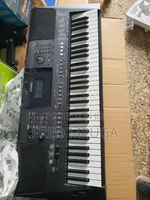 Yamaha Keyboard PSR E463