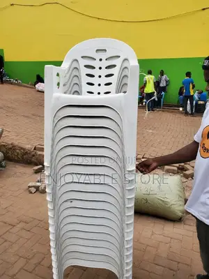 Plastic Chairs Plastic Chairs