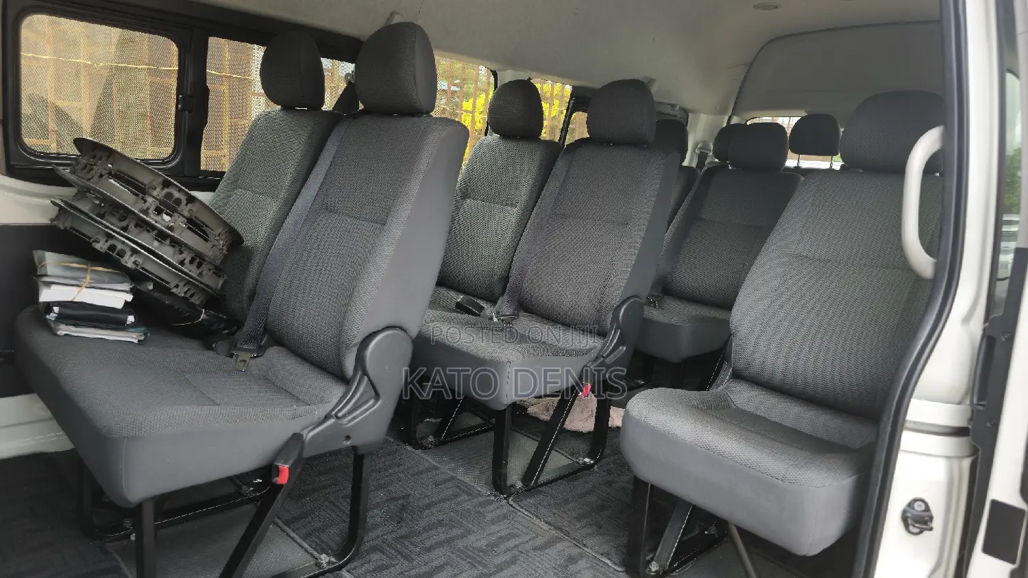 Toyota HiAce 2014 White
