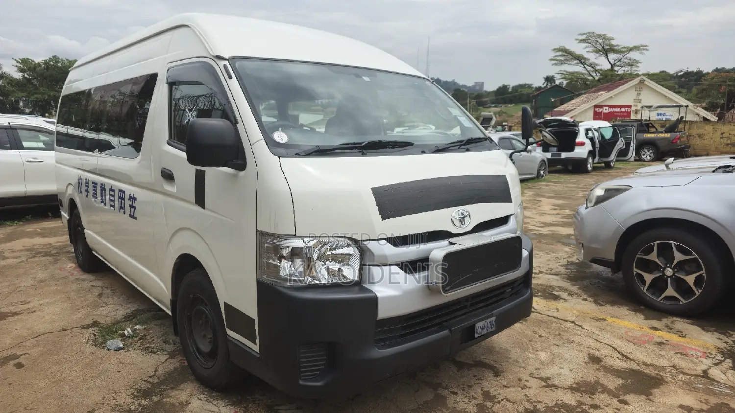 Toyota HiAce 2014 White