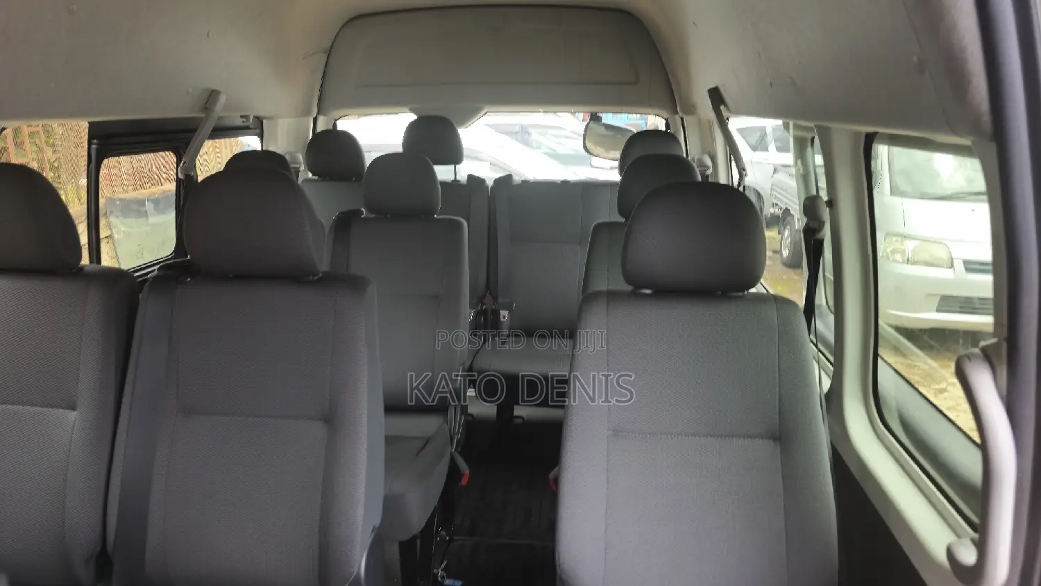 Toyota HiAce 2014 White