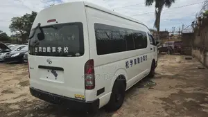Toyota HiAce 2014 White