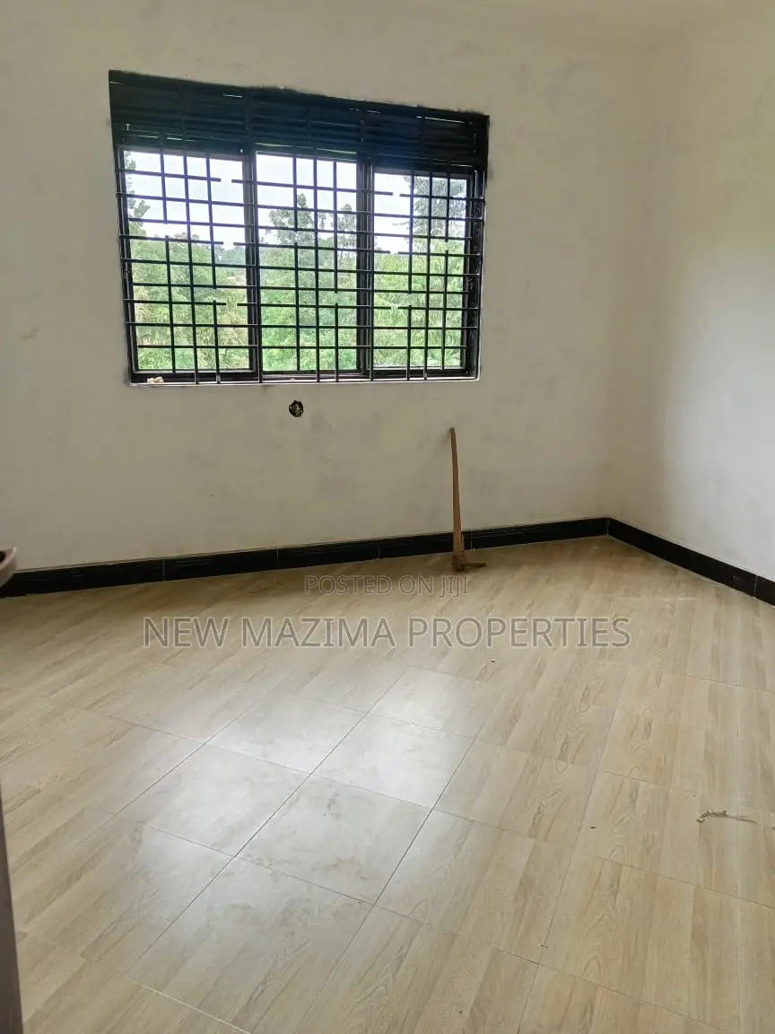 Mini Flat in Kitende Ntebe Rd, Division A for sale