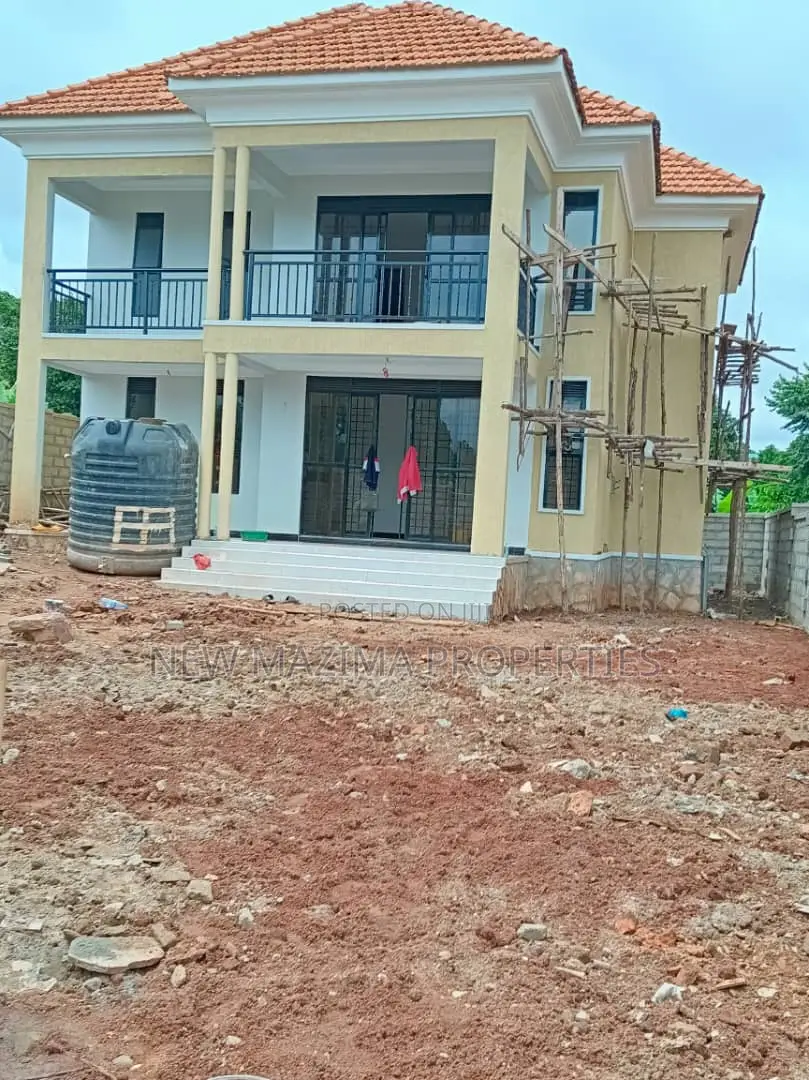 Mini Flat in Kitende Ntebe Rd, Division A for sale