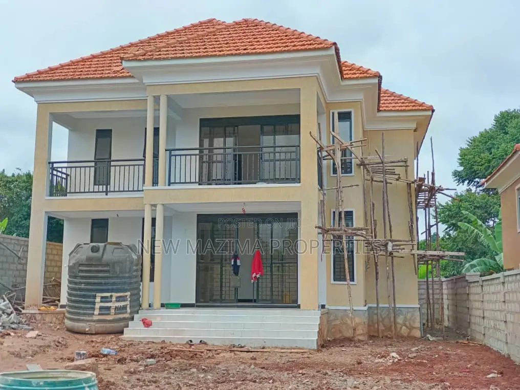 Mini Flat in Kitende Ntebe Rd, Division A for sale