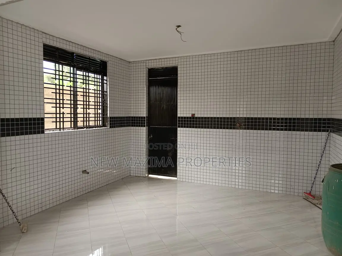 Mini Flat in Kitende Ntebe Rd, Division A for sale