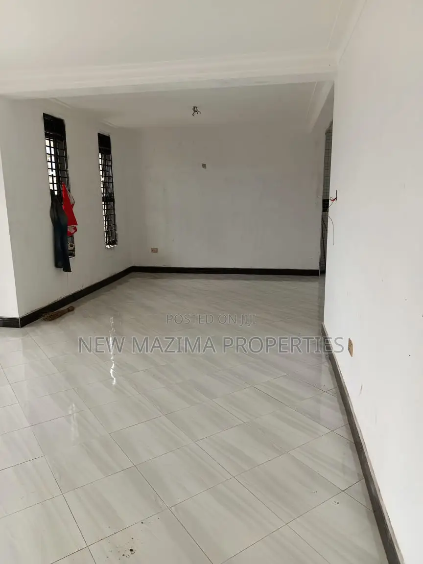 Mini Flat in Kitende Ntebe Rd, Division A for sale