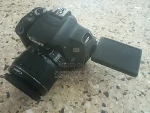 CANON EOS 650D Camera.