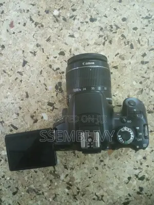 CANON EOS 650D Camera.