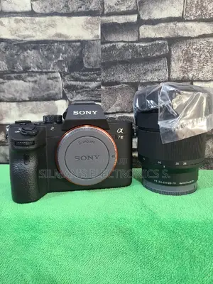 Sony Alpha 7 Iii Full Frame Mirrorless Camera Kit 28-70mm