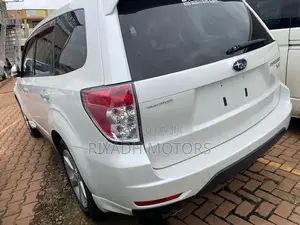 Subaru Forester 2.0D X 2010 White