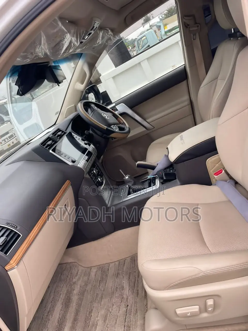 Toyota Land Cruiser Prado 2.8 2021 White