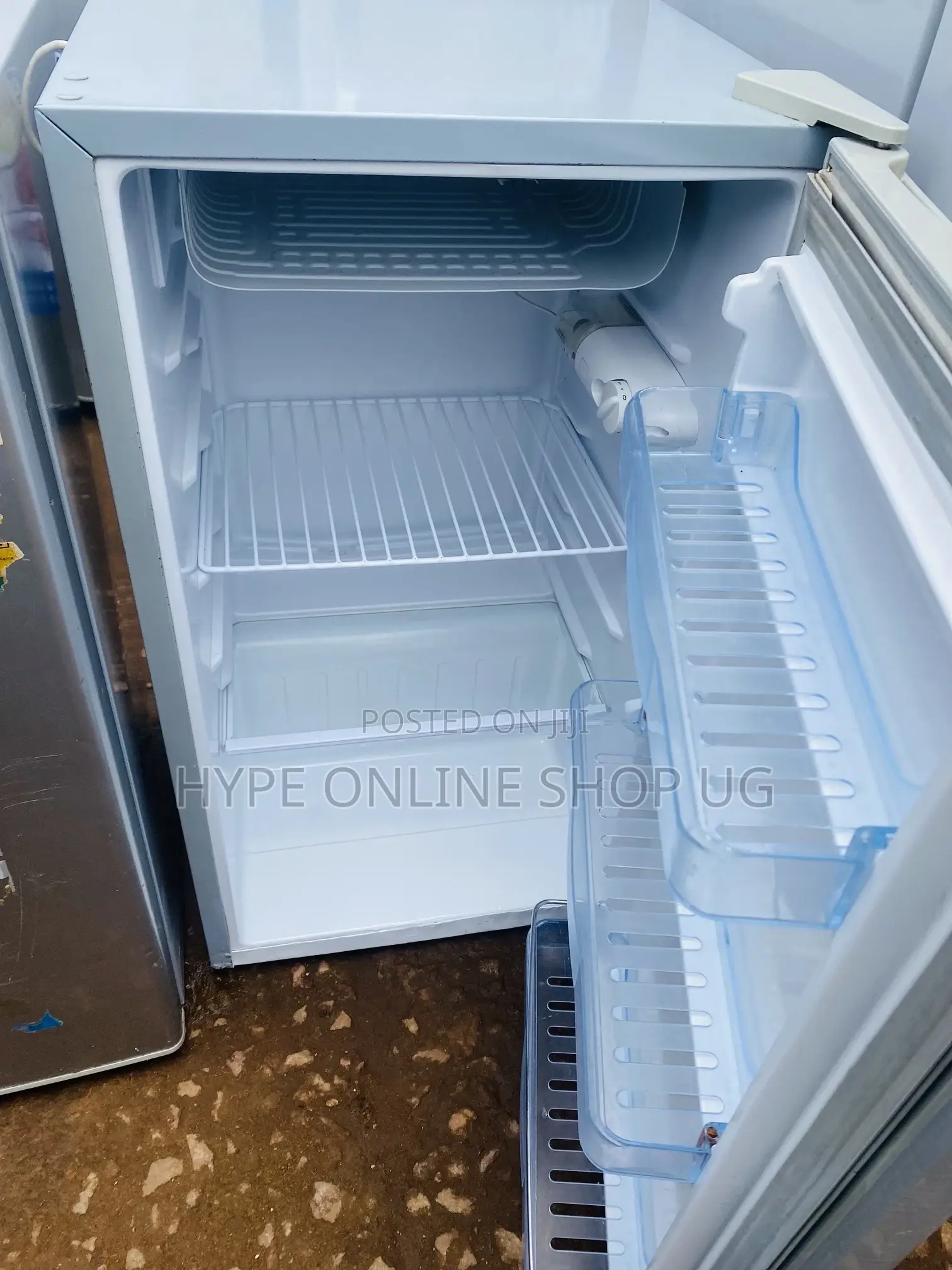 Adh Fast Freezing Fridge 120L