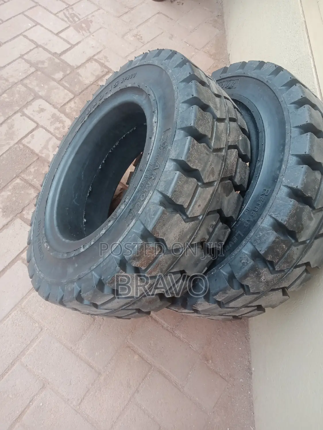 28*9-15 Hamour Solid Tyres.