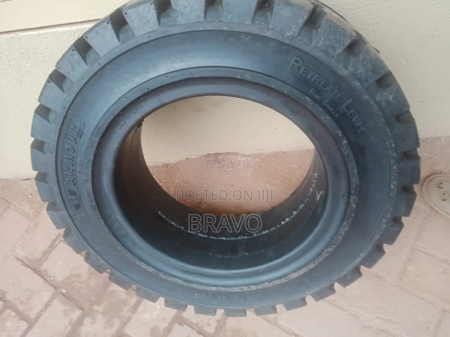 28*9-15 Hamour Solid Tyres.