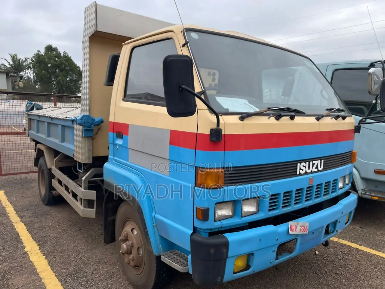 Isuzu 4tonnes Dumper