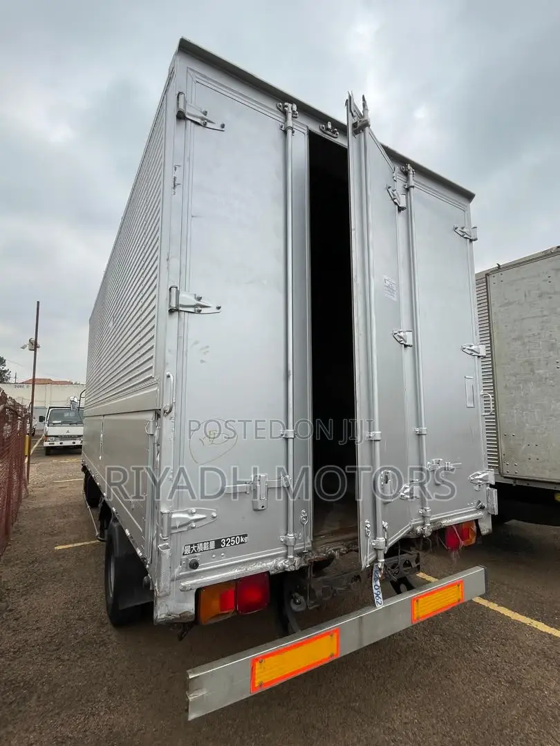 Fuso Box Body Japanese Used