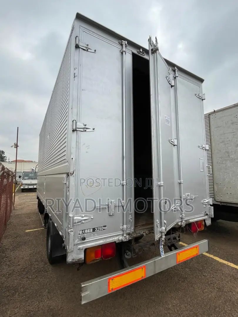 Fuso Box Body Japanese Used