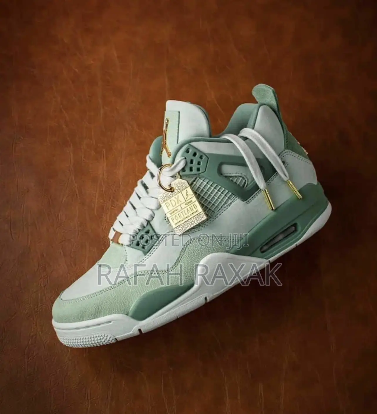 Original Air Jordan 4 “First Class” Portland Sneakers
