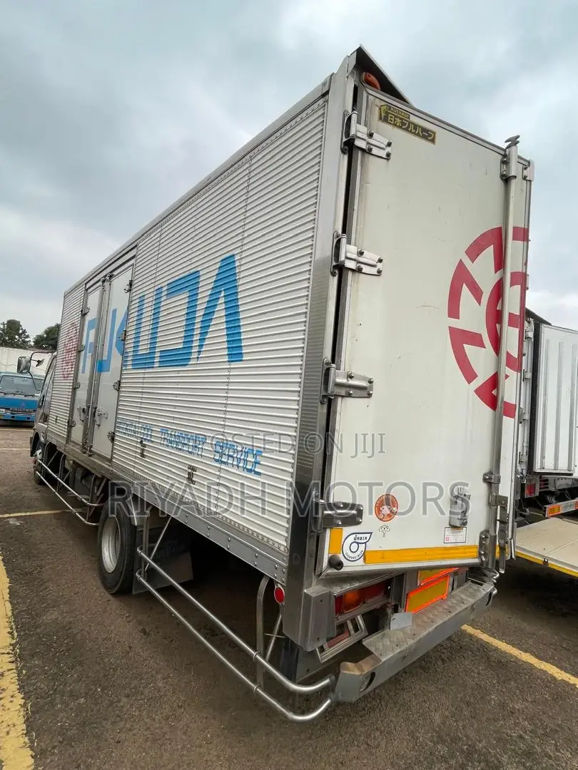 Fuso New Model 2001 Fighter